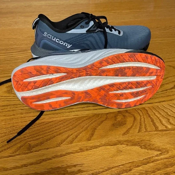 Saucony Men’s Triumph 22 Athletic Running Shoes Size 9.5 - Picture 8 of 9